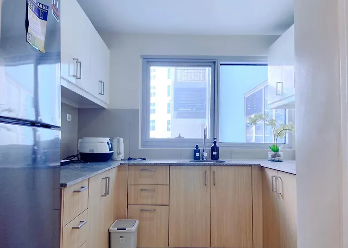 120 Sqm 3bedrooms Facing Bay Sunset, Airports, Okada, Solaire, Moa, Free Parking Apartment
