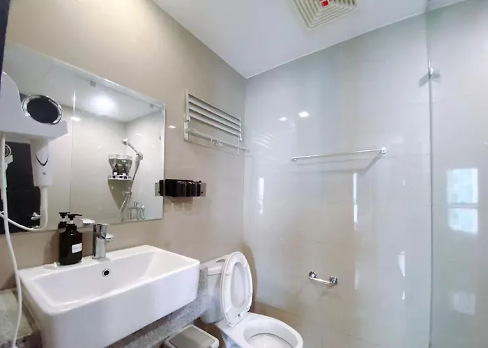 120 Sqm 3bedrooms Facing Bay Sunset, Airports, Okada, Solaire, Moa, Free Parking *